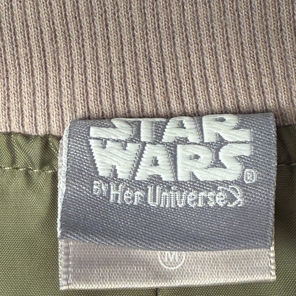 Star Wars Her Universe Boba Fett Mandalorian Bomber Jacket Woman’s Med - Picture 6 of 8